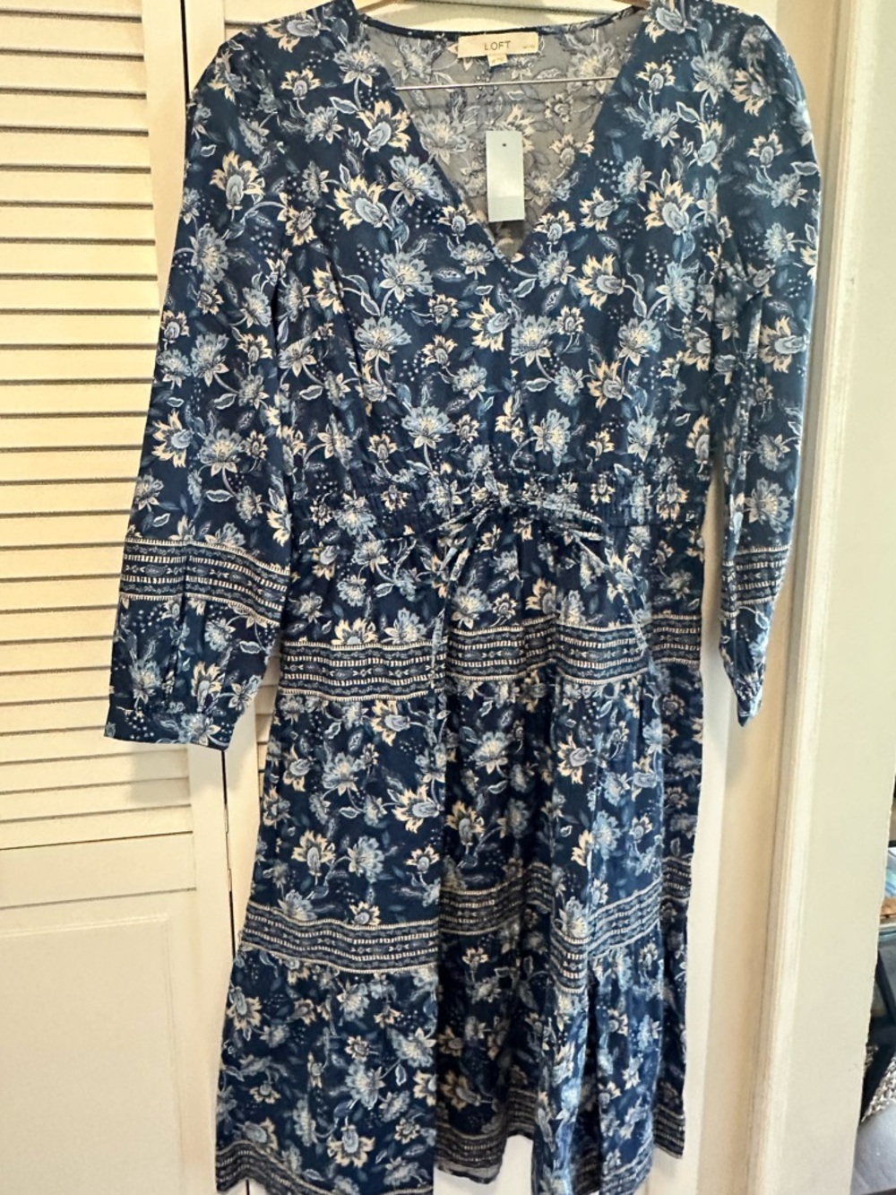 LOFT Blue Floral V-Neck Tie-Waist Dress 
3/4 Sleeve